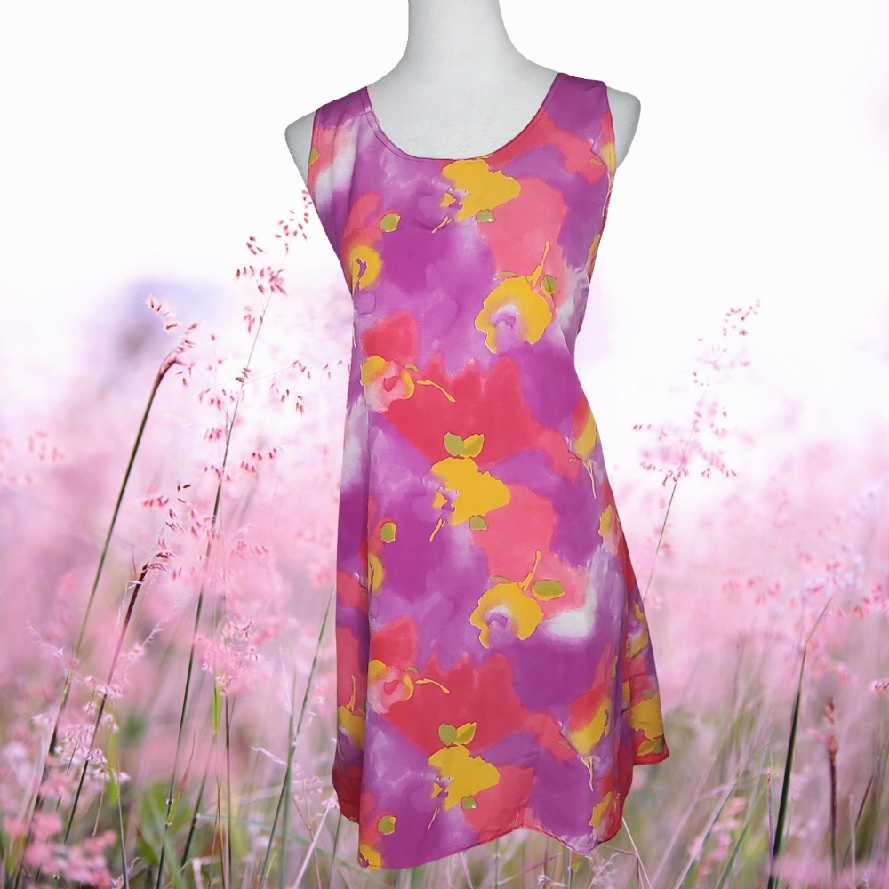 Uptown Girl Vibrant Watercolor Flower Print Sleeveless Shift Dress